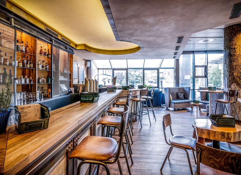 Bar Photo