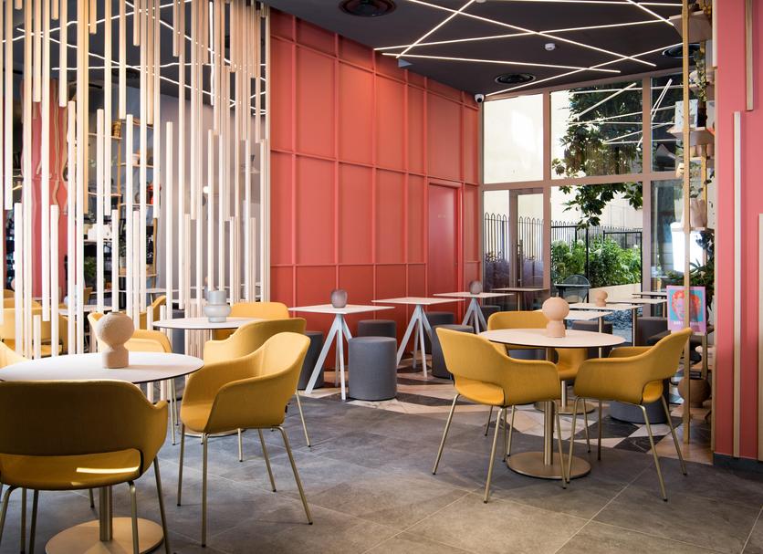 Restaurant Photo