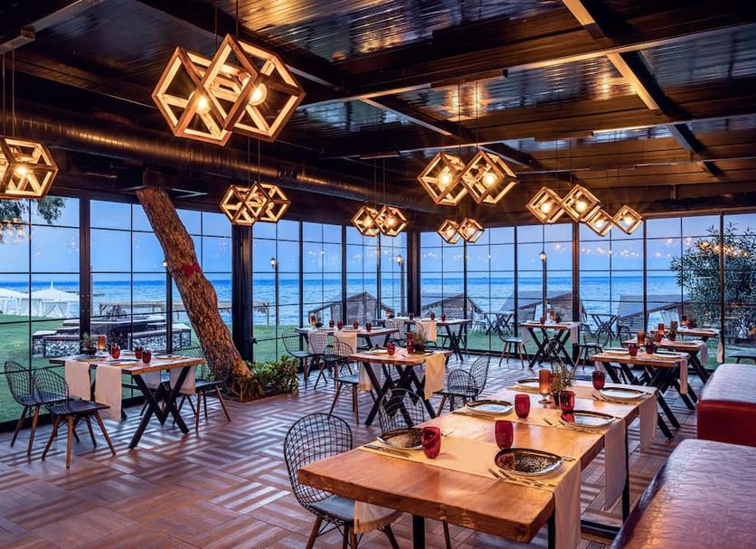 Restaurant Photo