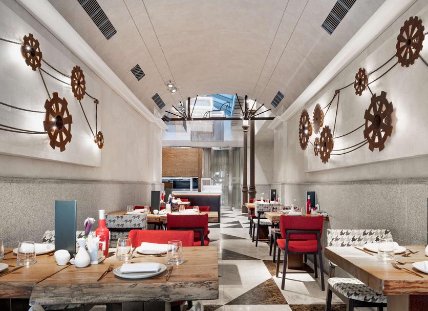 Restaurant Photo