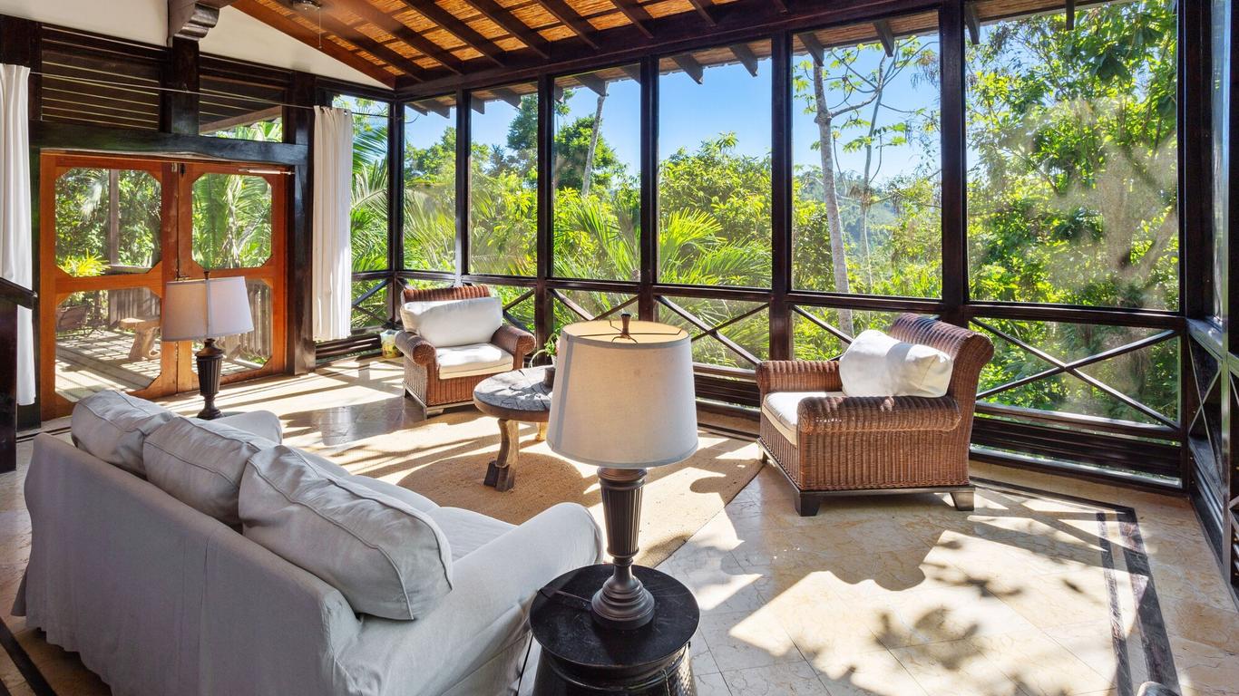 Ian Anderson Caves Branch Jungle Lodge