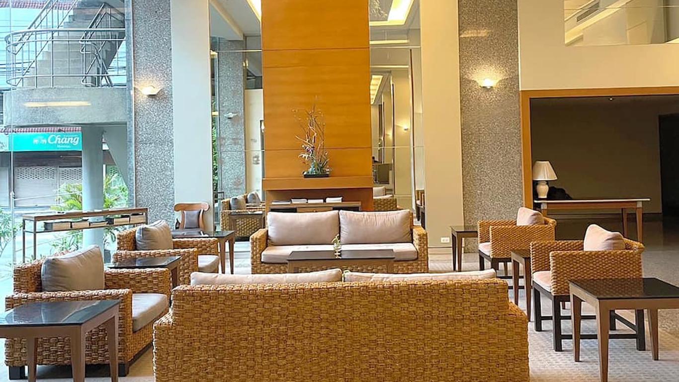Lanna Palace 2004 Hotel