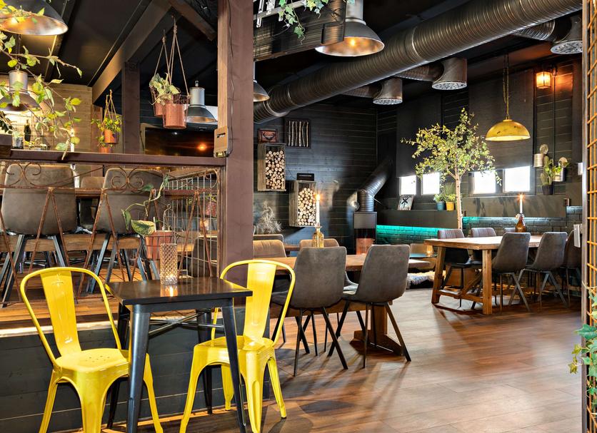 Restaurant Photo