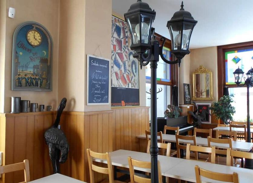 Restaurant Photo