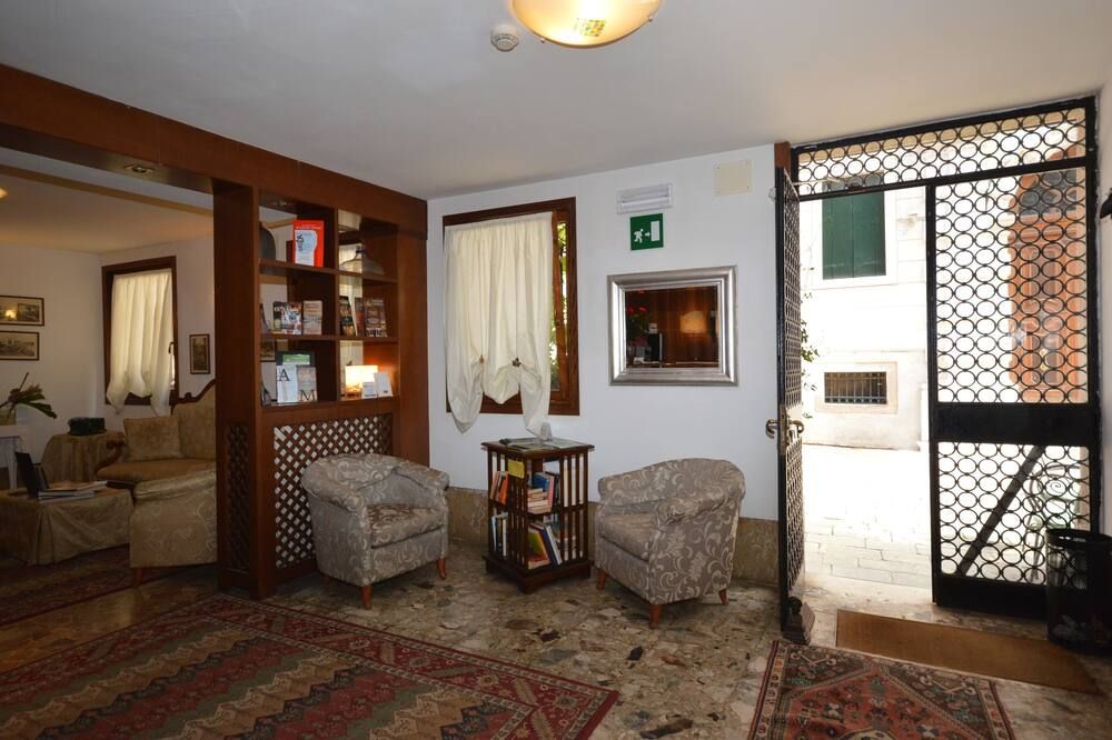 Salon