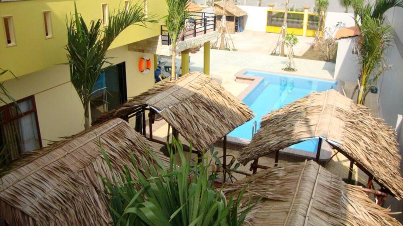 Oasis Hotel