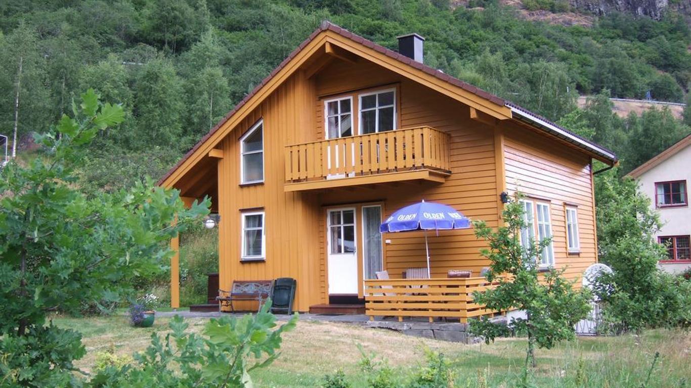 Flaam Hostel