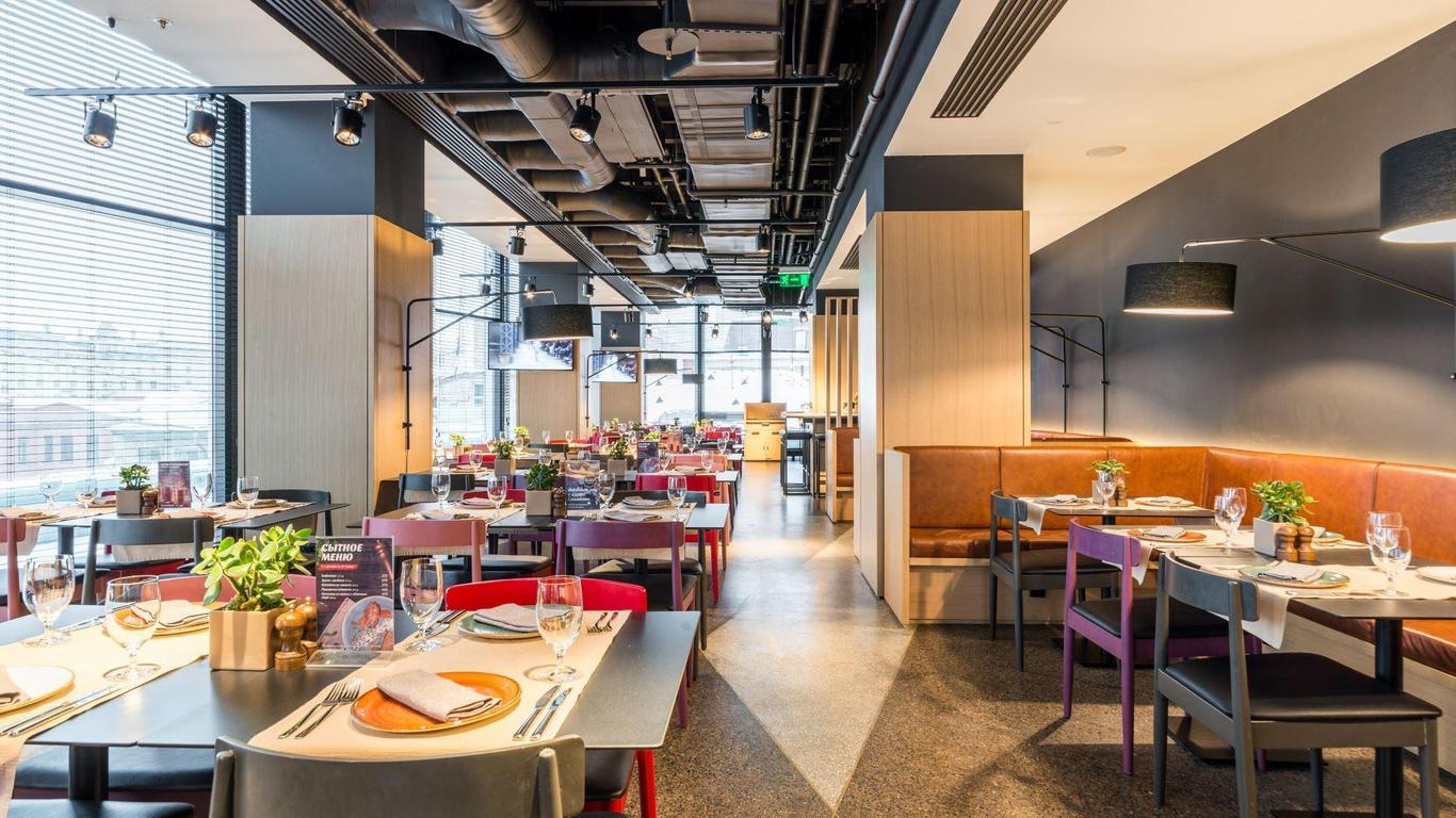 Azimut Hotel Smolenskaya Moscow
