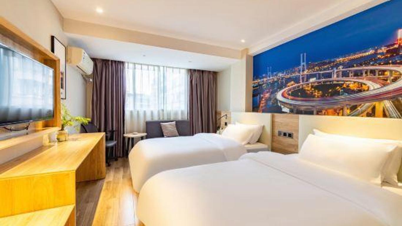 Loft Inn(Shaoguan Xihe Sports Center Donggangling Store)