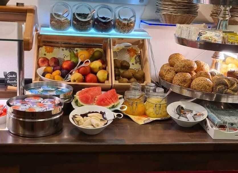 Buffet Photo