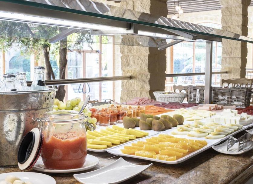Buffet Photo