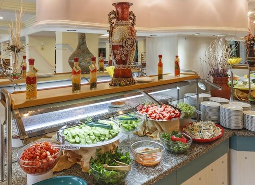 Buffet Photo