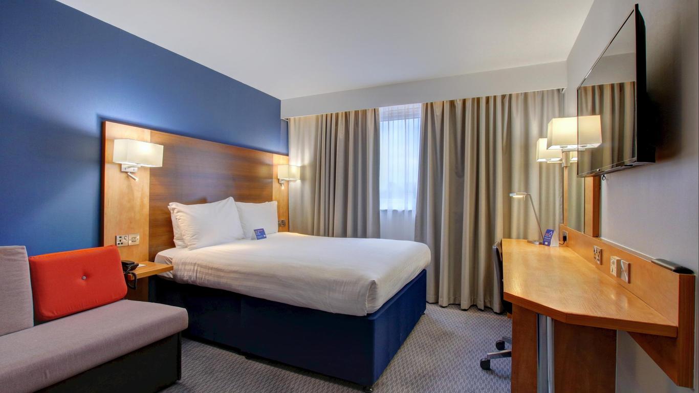 Holiday Inn Express Nuneaton