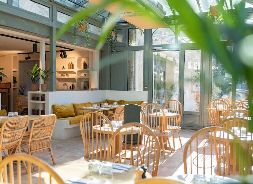 Restaurant Photo