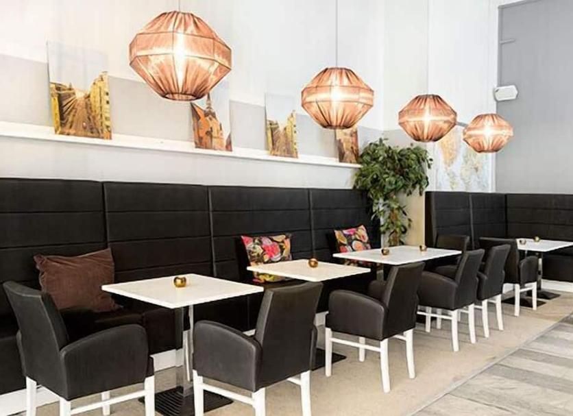 Restaurant Photo