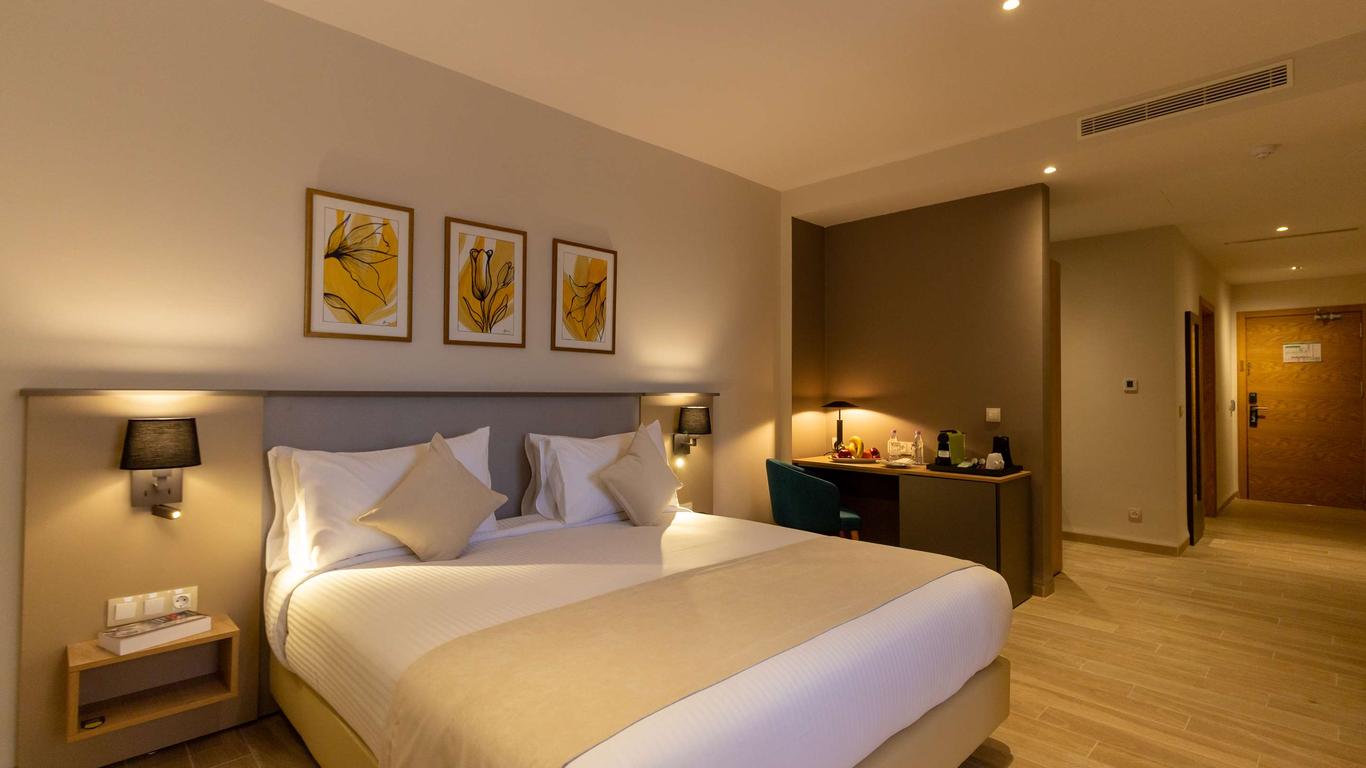 Golden Tulip Opera Alger