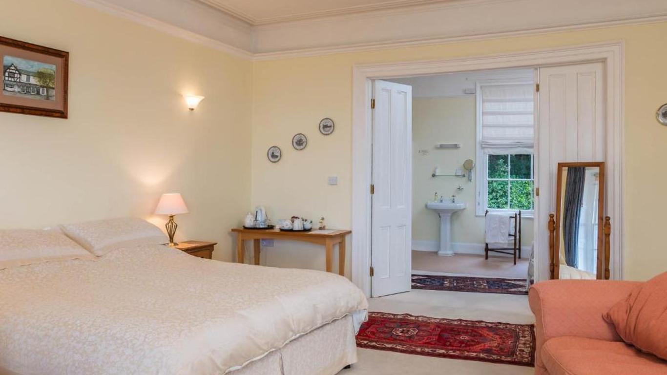 Lammas Park House