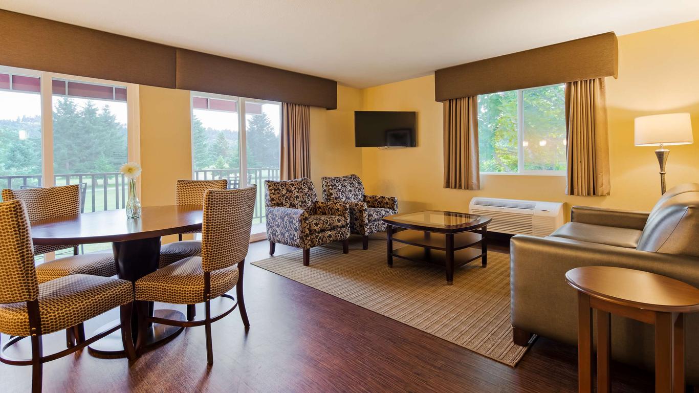 Best Western Plus Plaza by the Green