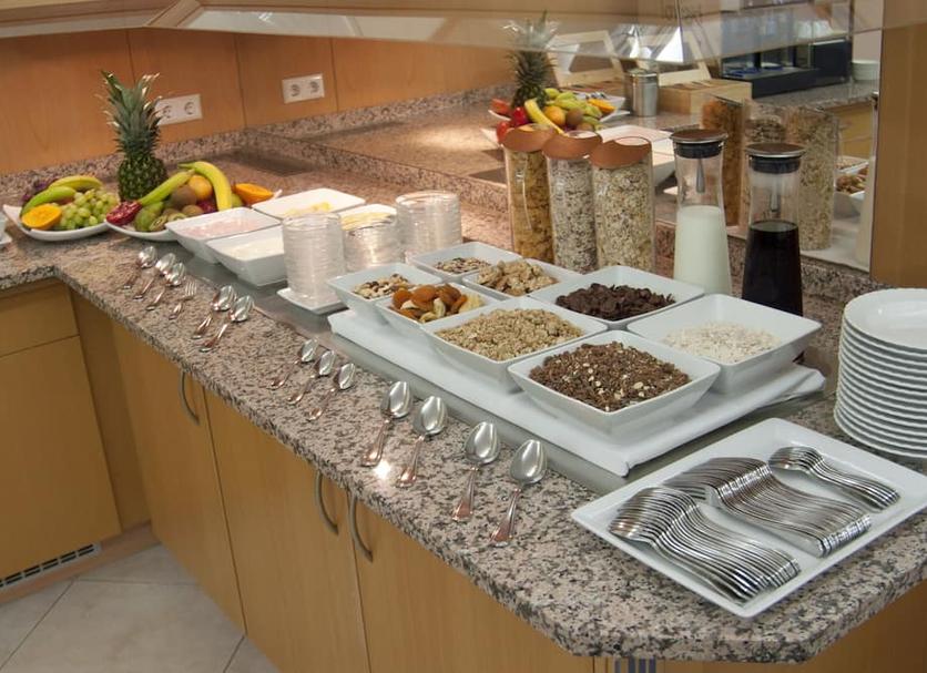 Buffet Photo