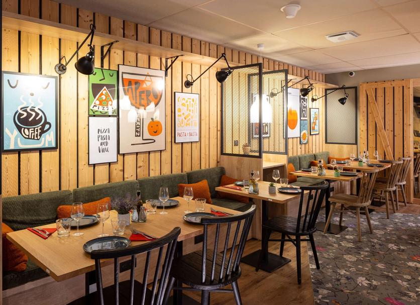 Restaurant Photo