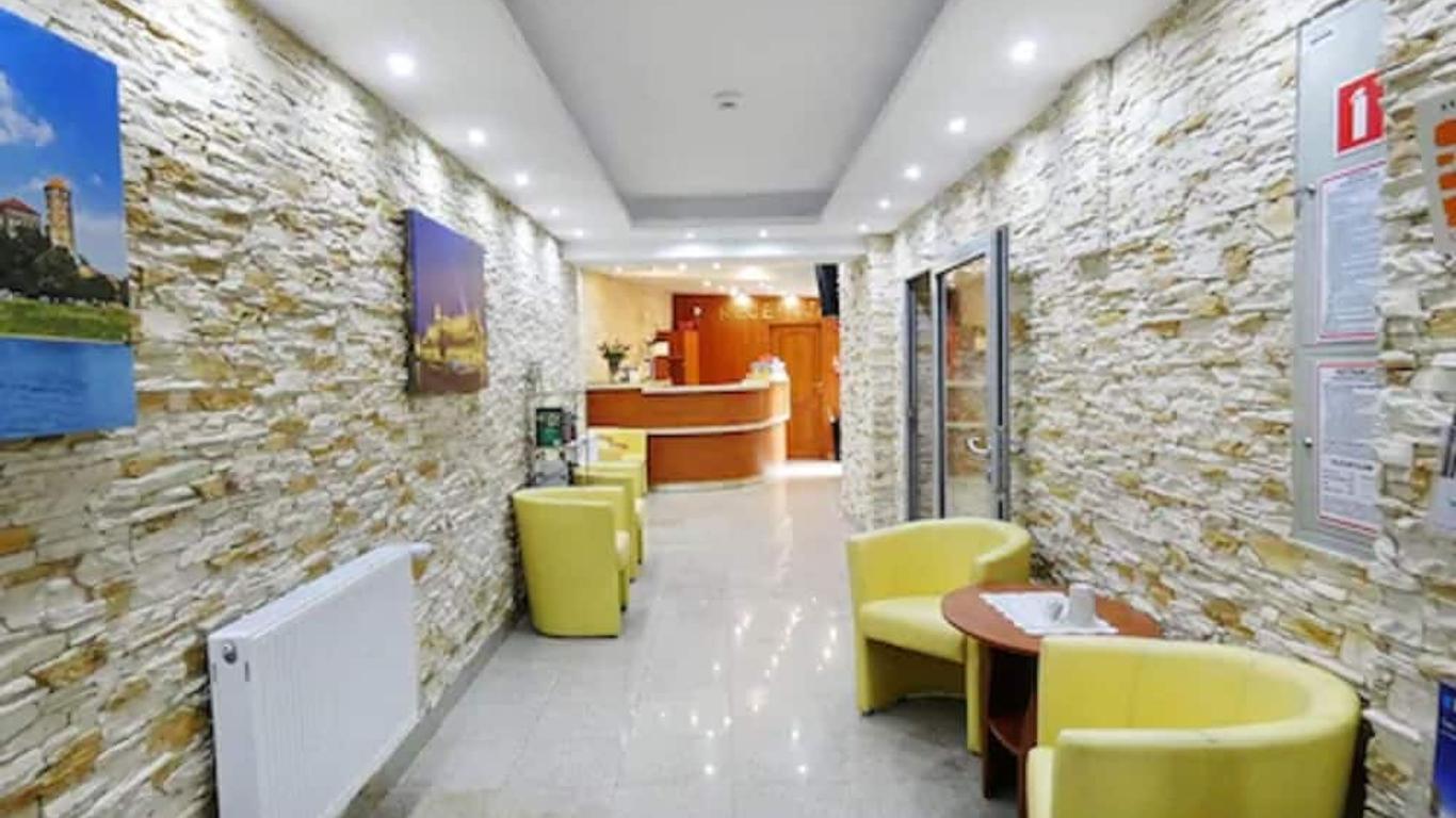 Aparthotel Adler