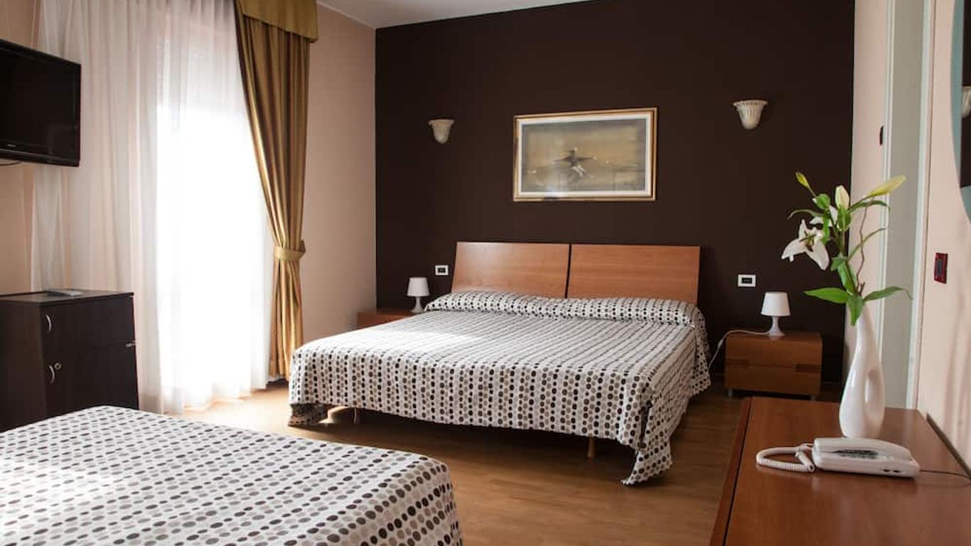 Hotel Master