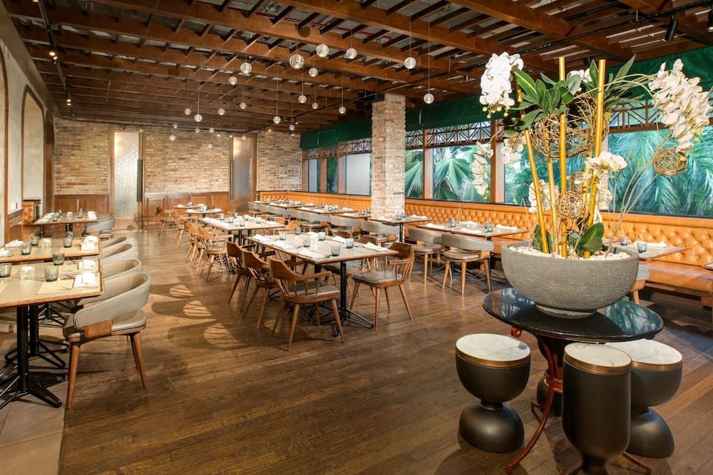 Restaurant Photo