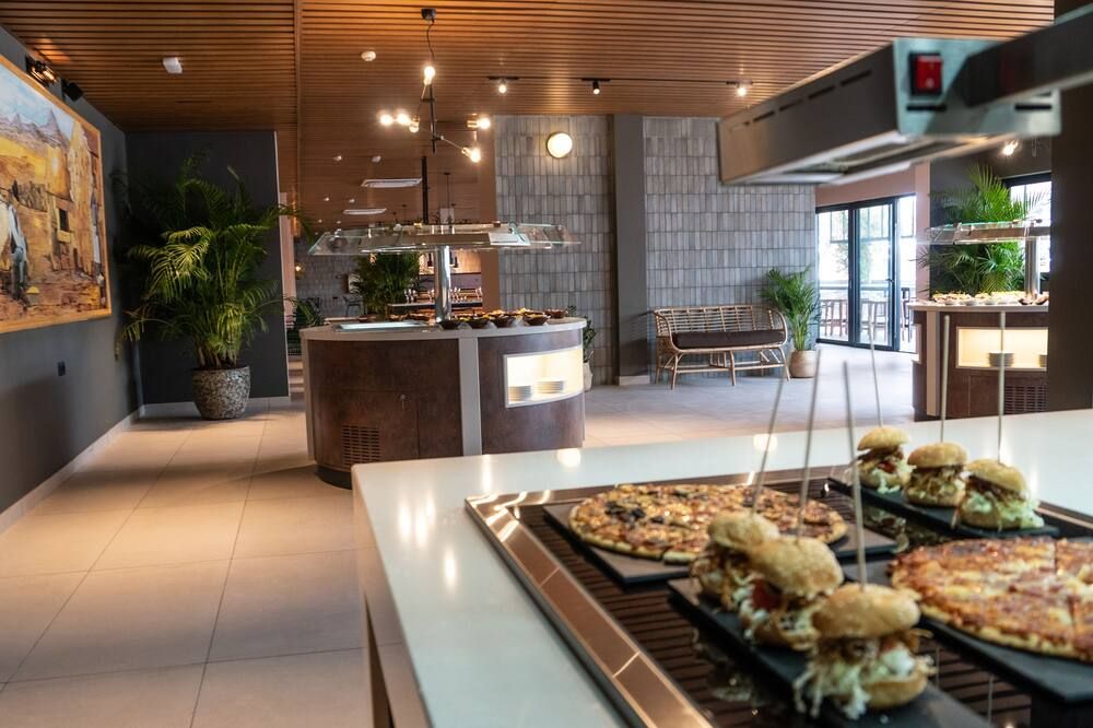 Buffet Photo