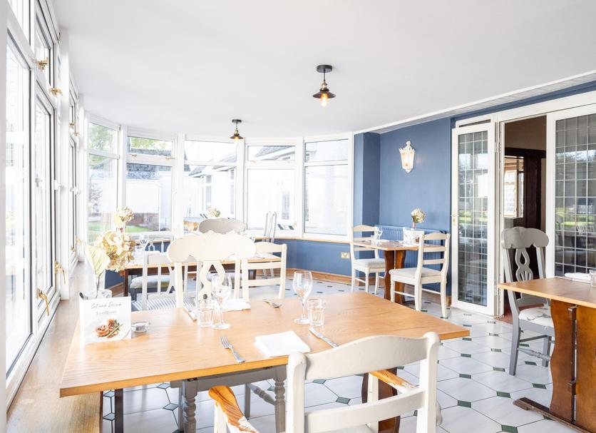 Restaurant Photo