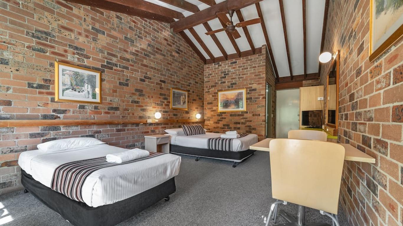Avoca Beach Hotel