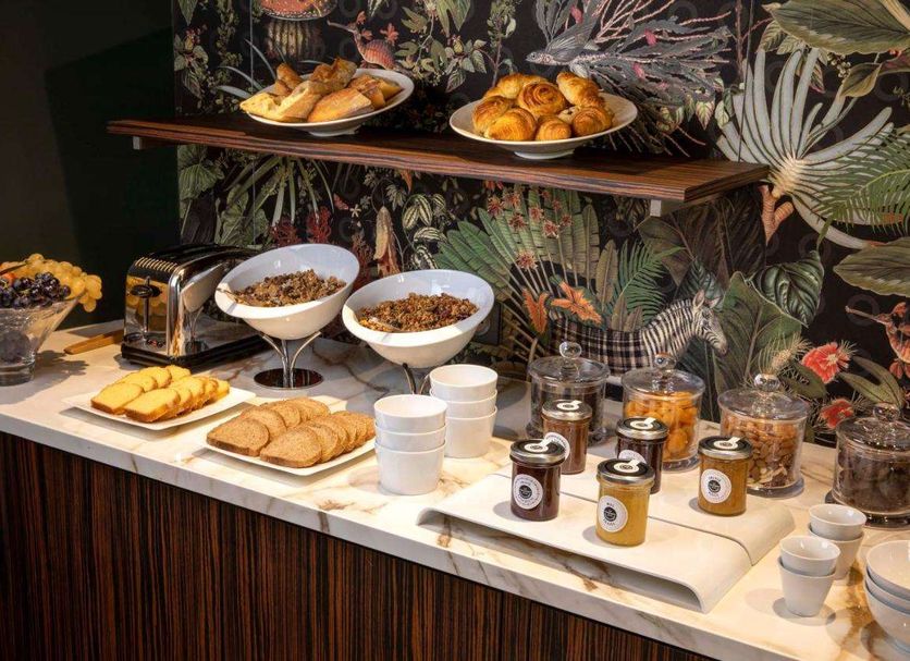 Buffet Photo