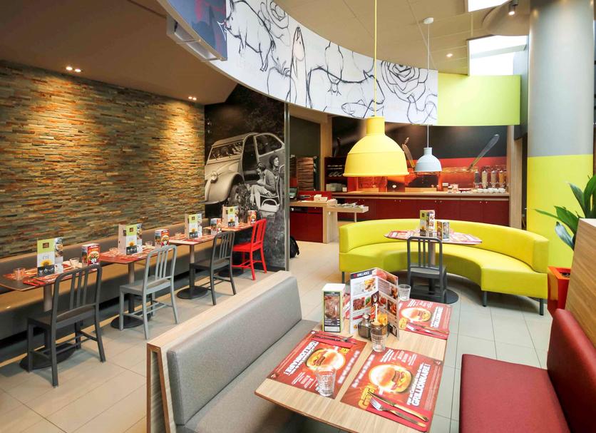 Restaurant Photo