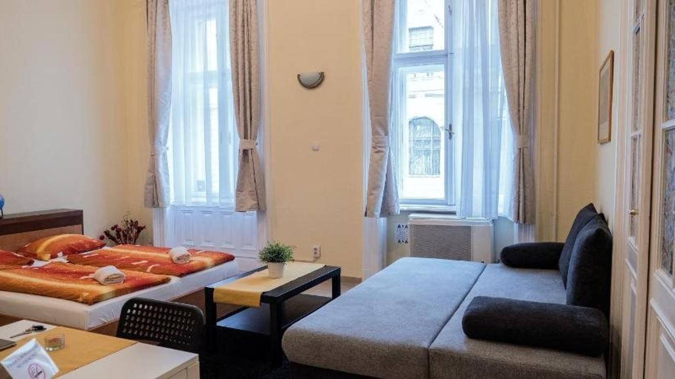 Interflat Hostel & Apartments