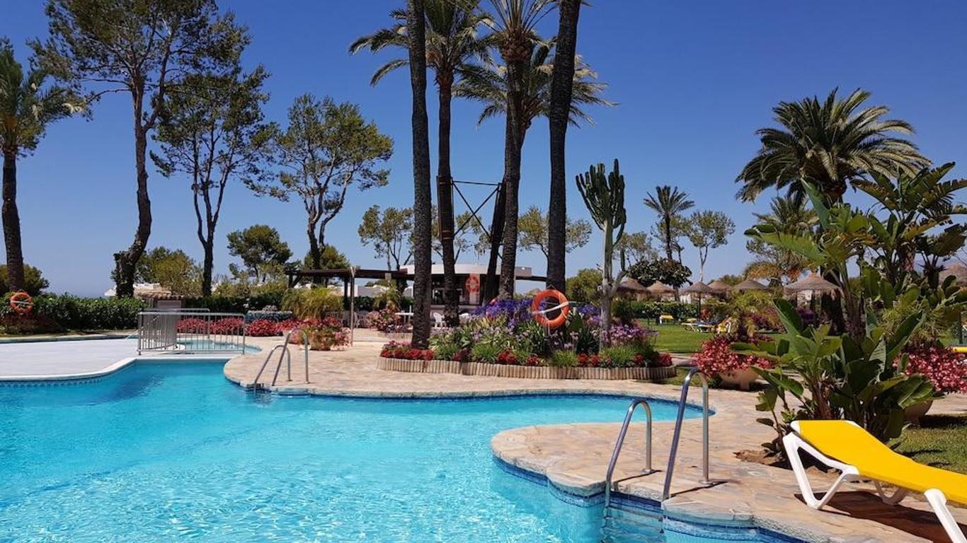 Miraflores Resort