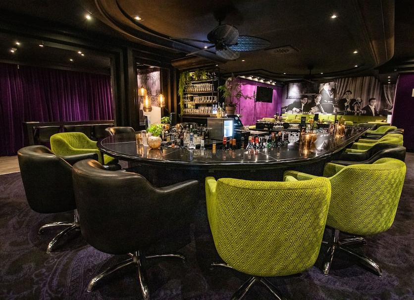 Bar Photo