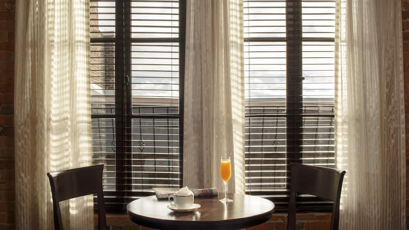 Hotel Nelligan