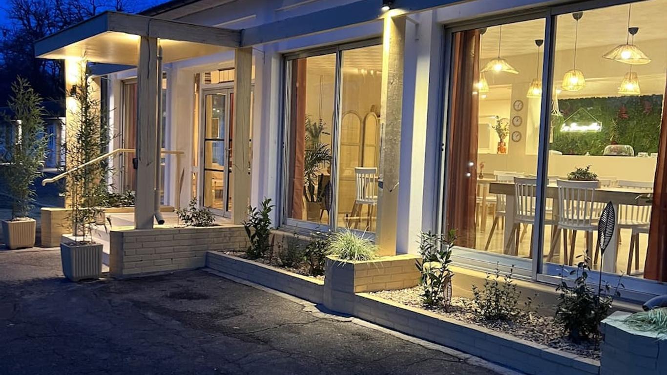 Motel Les Broussailles
