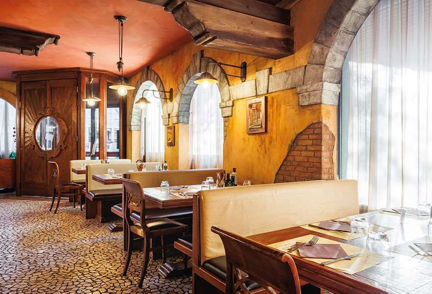 Restaurant