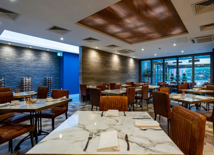 Restaurant Photo