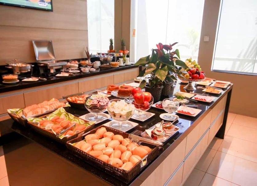 Buffet Photo