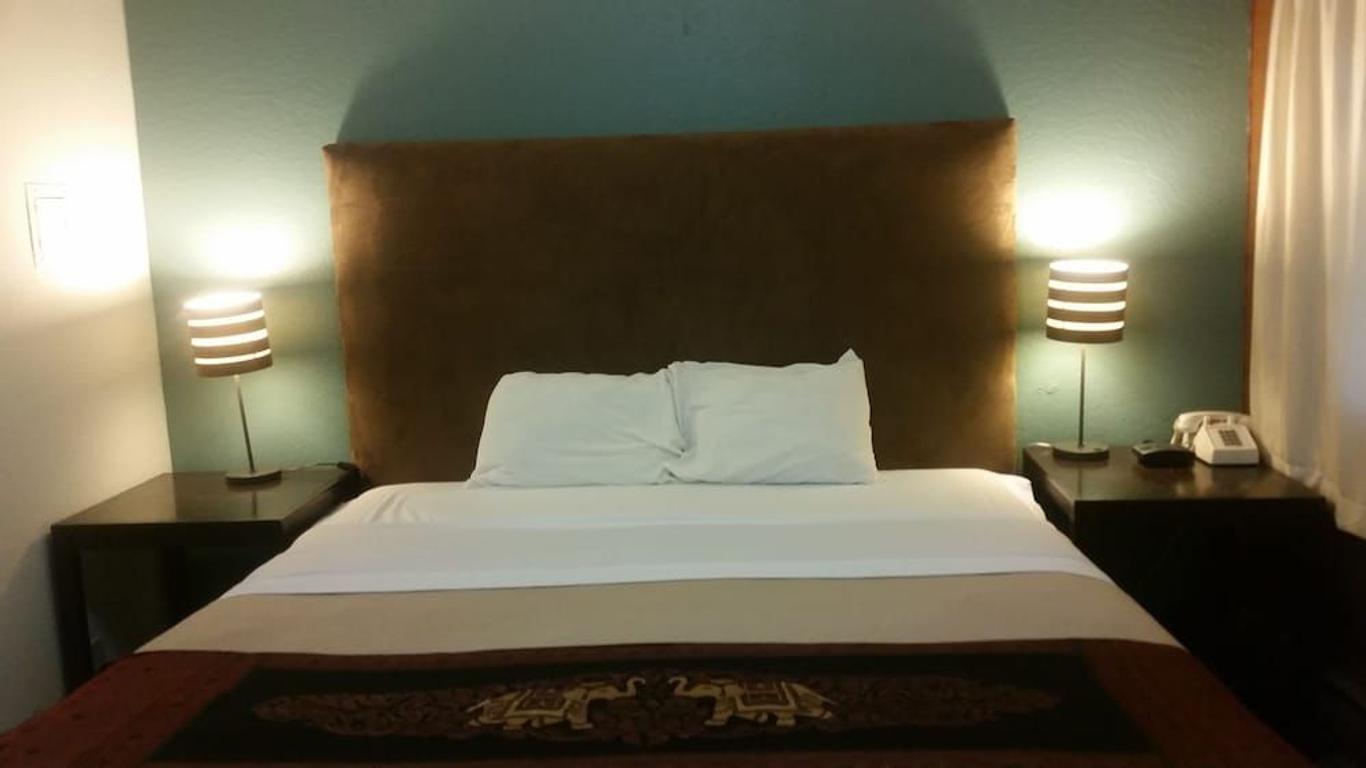 The Gold Lodge
