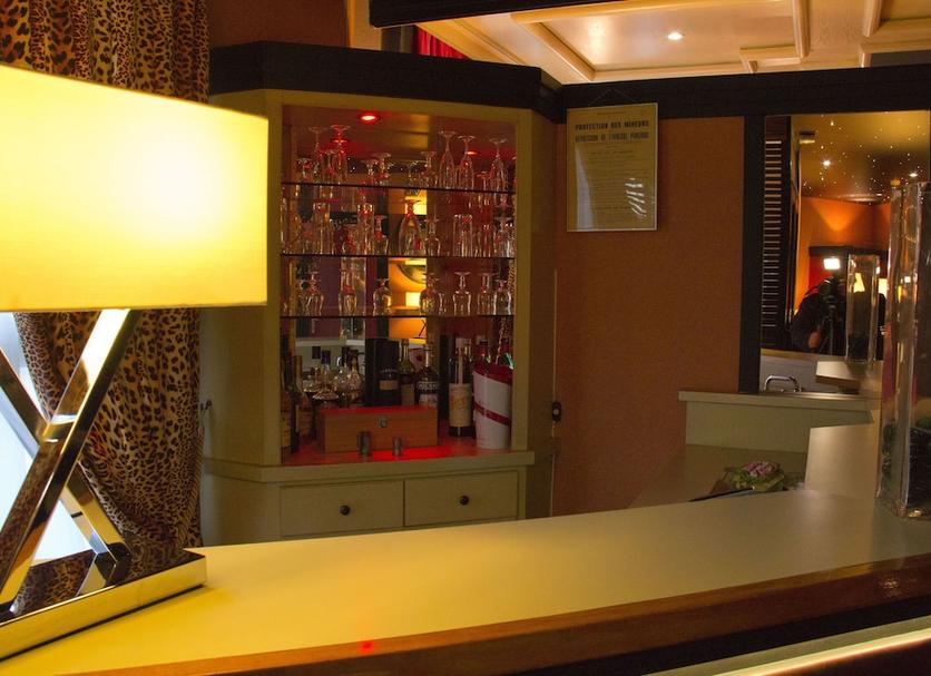 Bar Photo