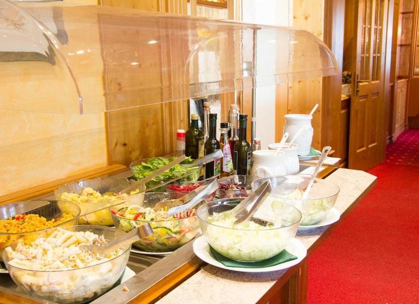 Buffet Photo