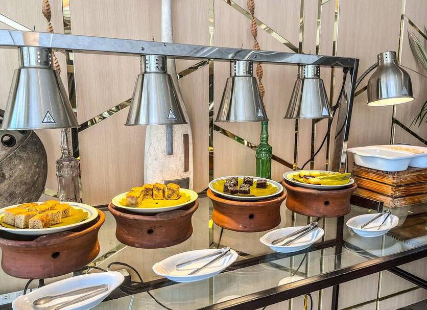Buffet Photo