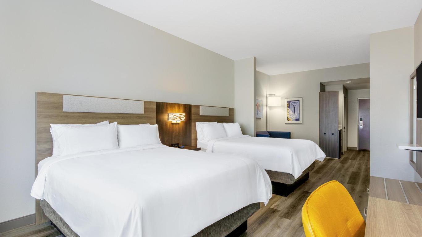 Holiday Inn Express & Suites Orlando-Ocoee East