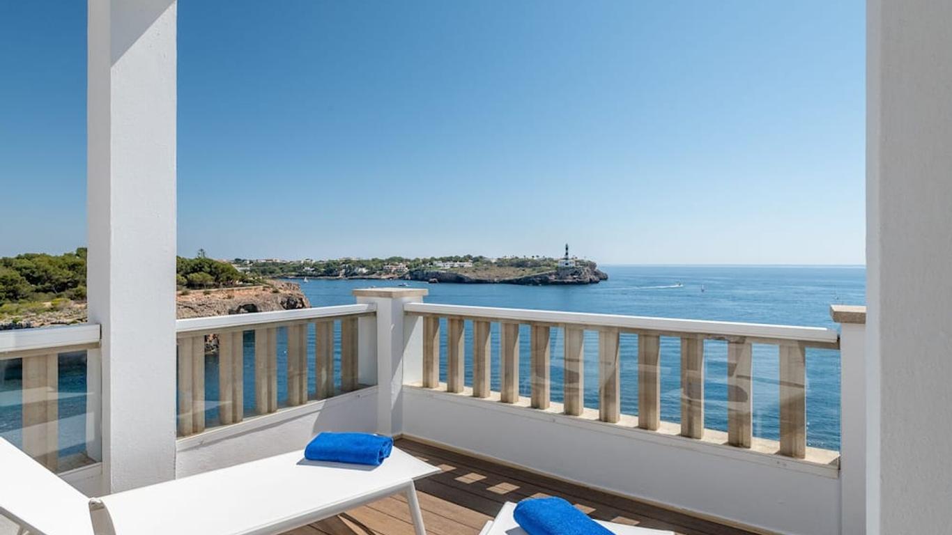 Orange Colom Seaside Apartments
