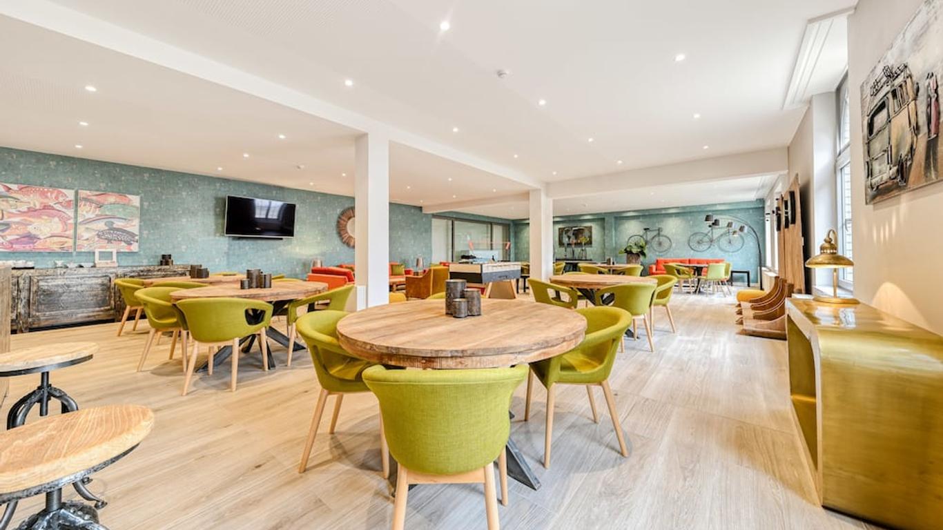 Hotel Acropolis ' Op het sportiefste park van de kust '