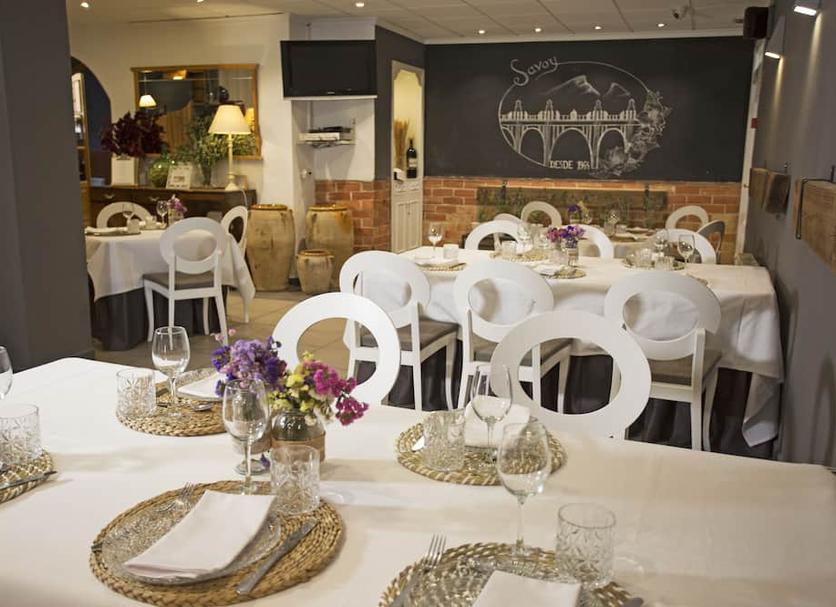 Restaurant Photo