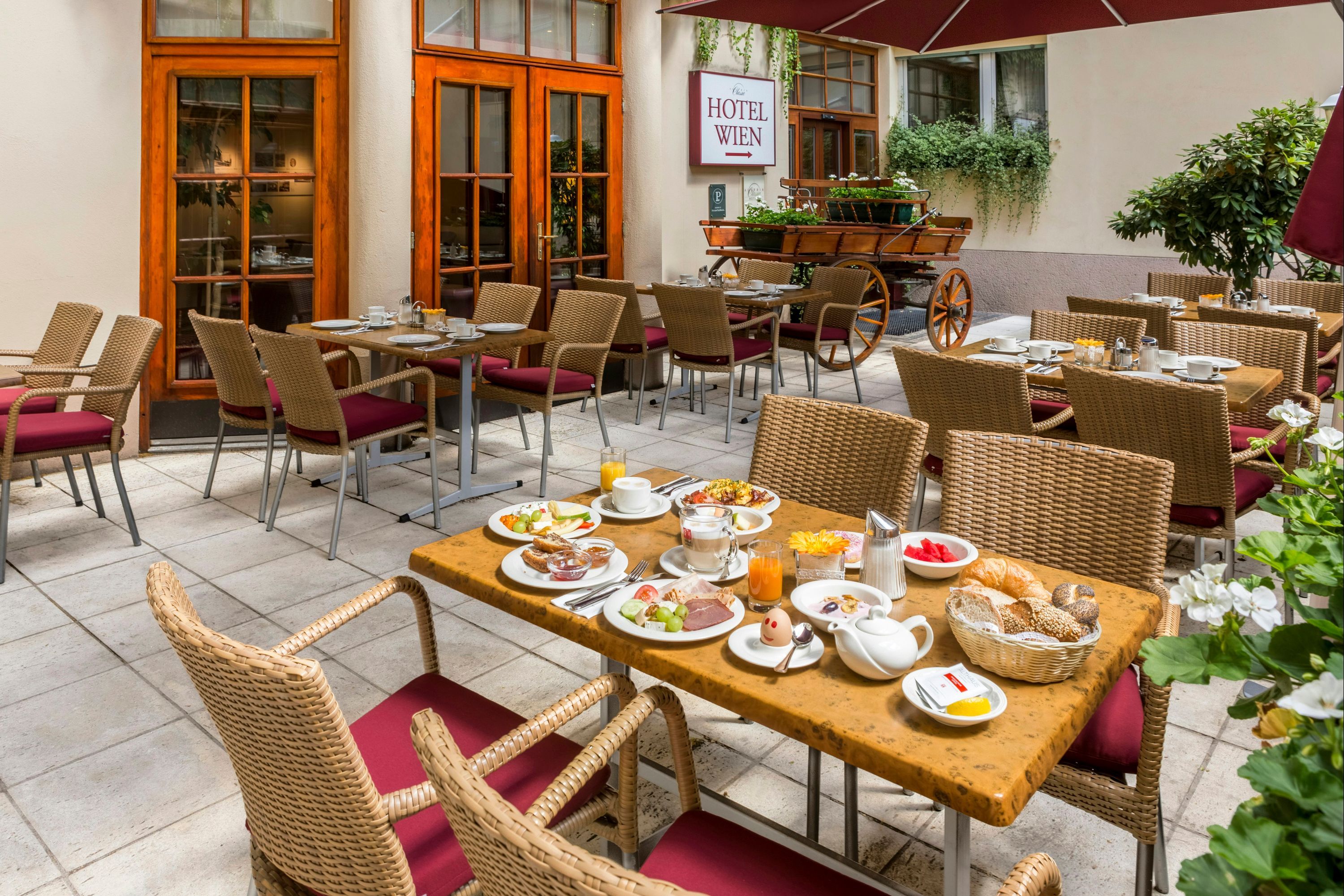 Restaurant Photo