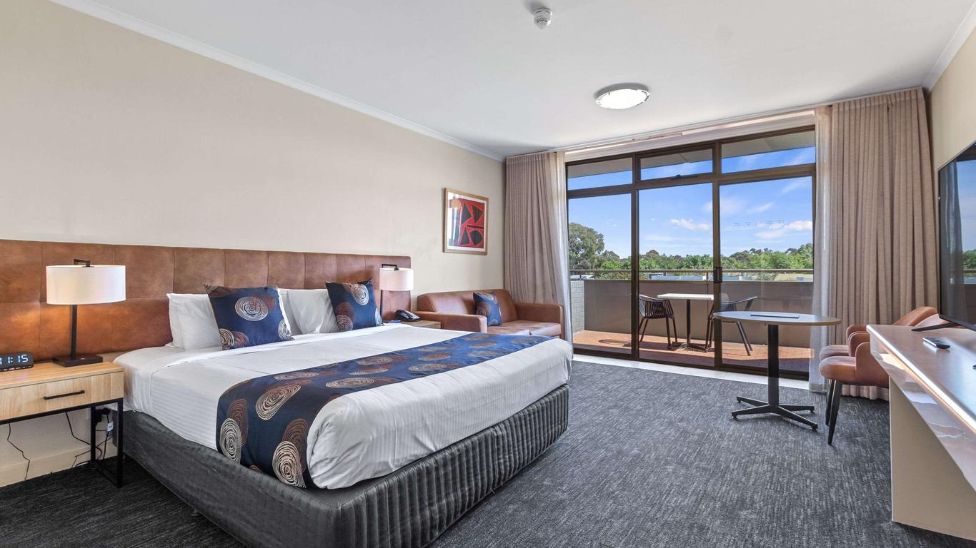 Comfort Hotel Adelaide Meridien